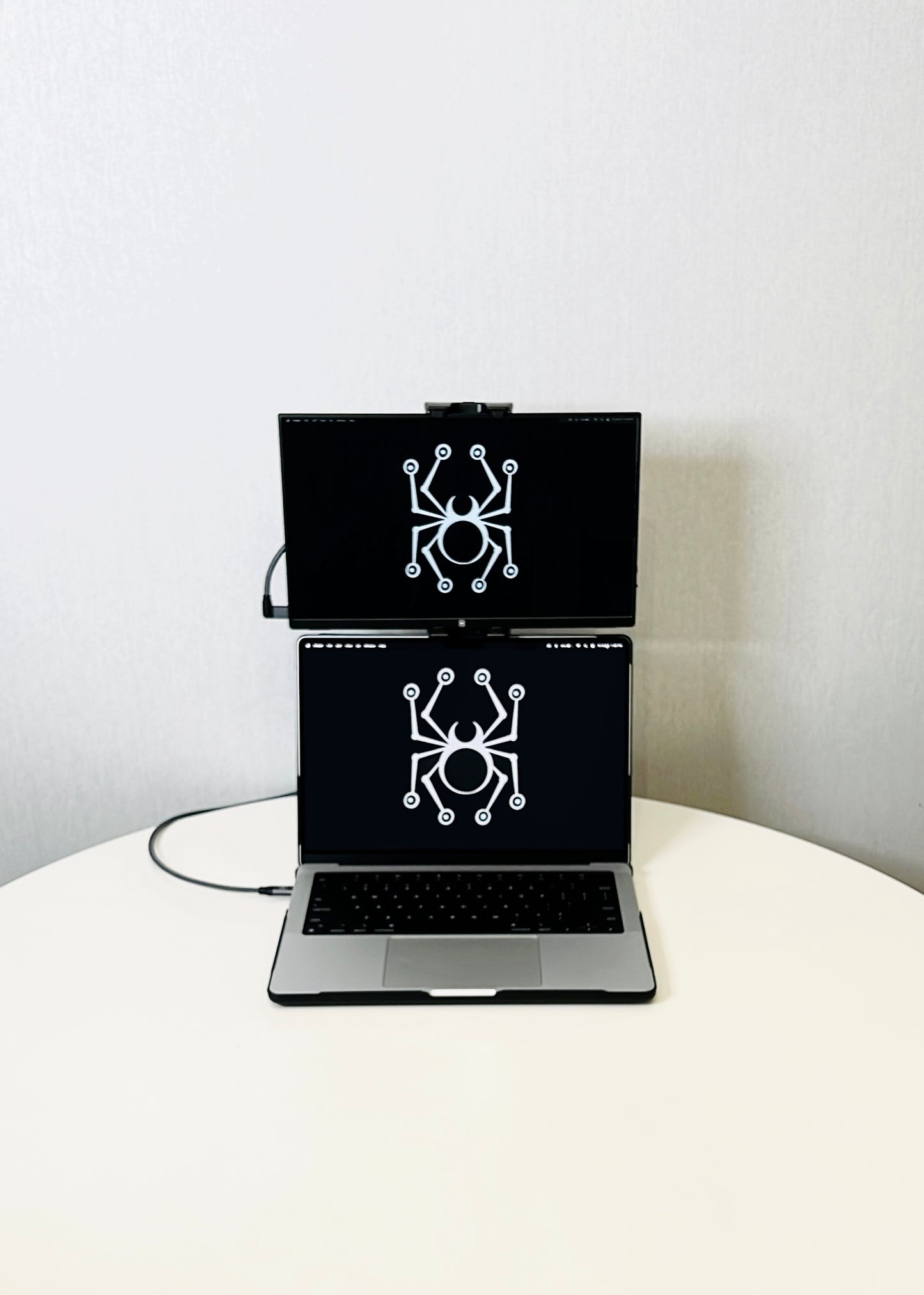 SpiderBracket+ MacBook Sleeve